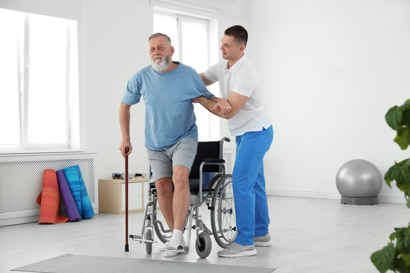 Felç Sonrası Evde Doktor Takibi Neden Önemlidir? Rehabilitasyon Süreci Rehberi