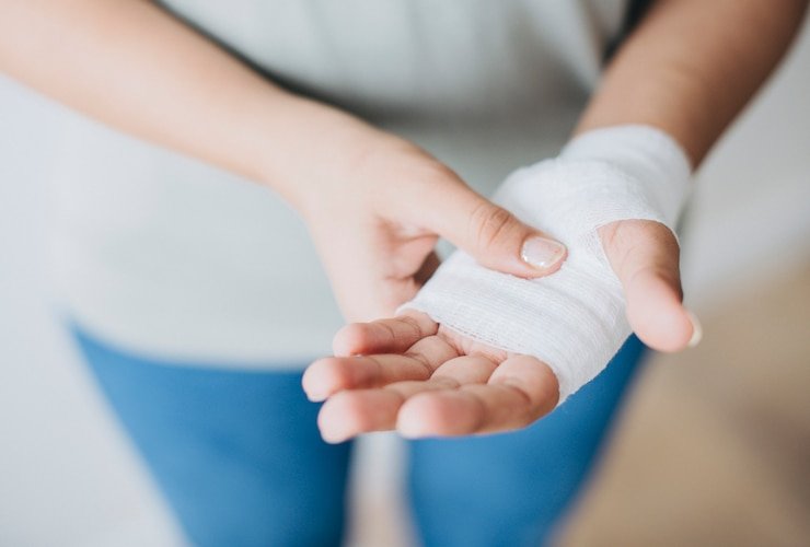 Evde Pansuman ve Enjeksiyon Hizmetleri Hangi Durumlarda Gereklidir?