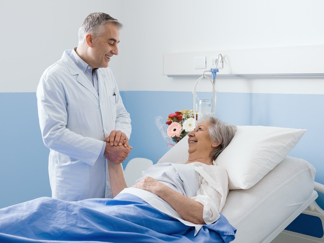 Taburcu Olduktan Sonra Evde Doktor Desteği Neden Önemlidir?